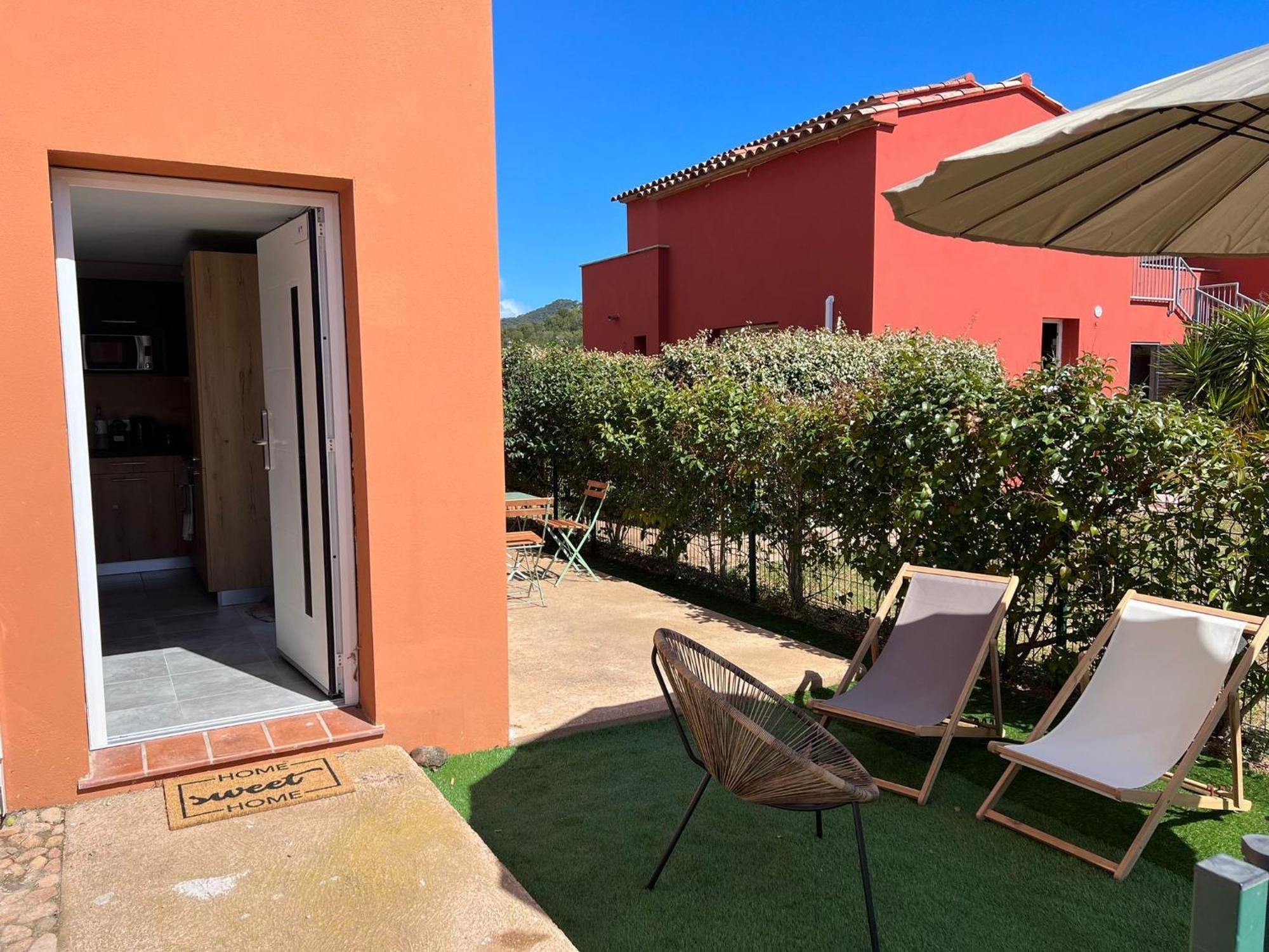 Residence Hoteliere Les Hameaux De Saint Cyprien Appartement 35 M2 1 Chambre Lecci Exterior foto