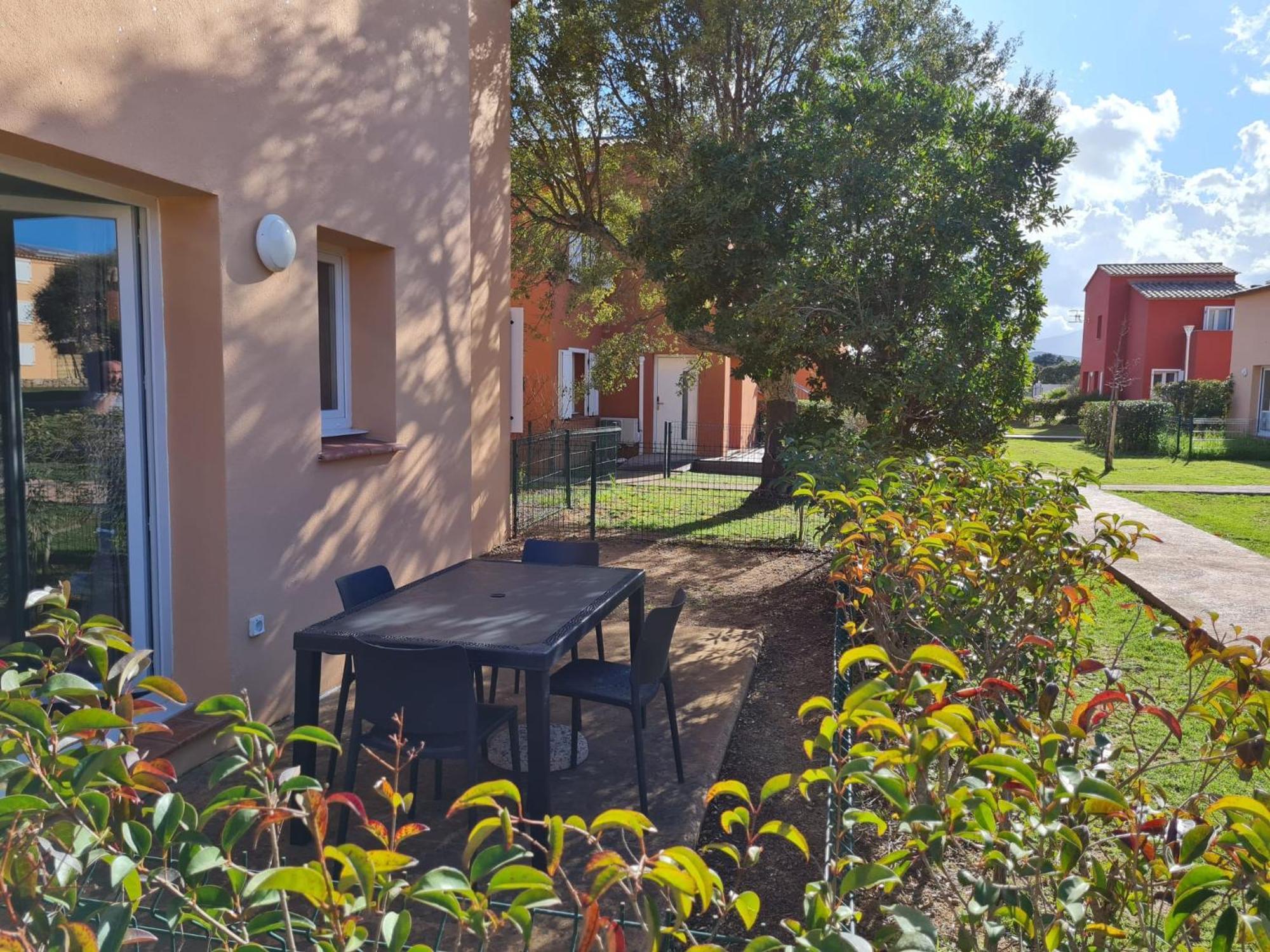 Residence Hoteliere Les Hameaux De Saint Cyprien Appartement 35 M2 1 Chambre Lecci Exterior foto