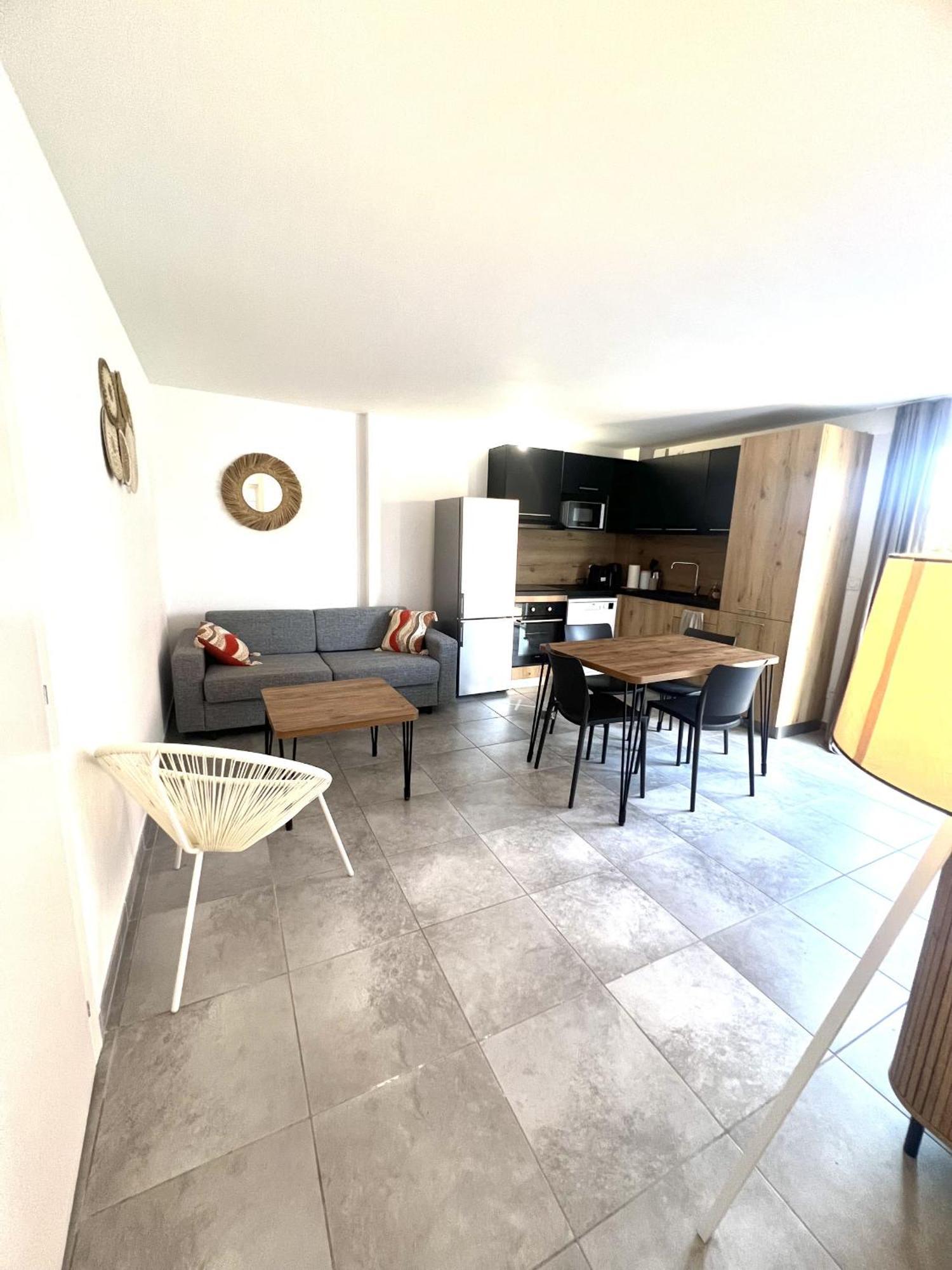 Residence Hoteliere Les Hameaux De Saint Cyprien Appartement 35 M2 1 Chambre Lecci Exterior foto