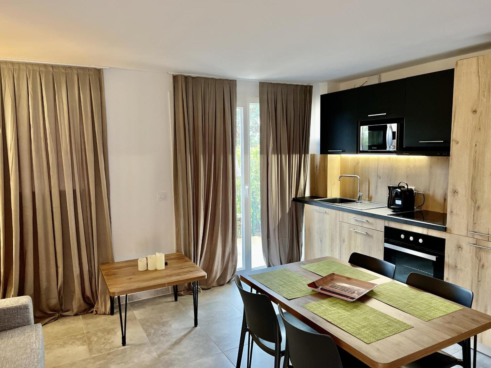 Residence Hoteliere Les Hameaux De Saint Cyprien Appartement 35 M2 1 Chambre Lecci Exterior foto